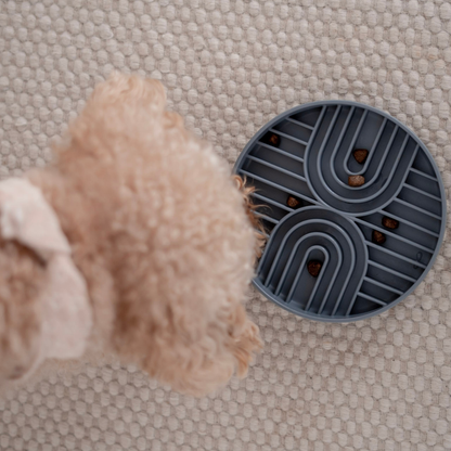 Knoten für vier Pfoten Schleckmatten rund Lovin dog grau 
