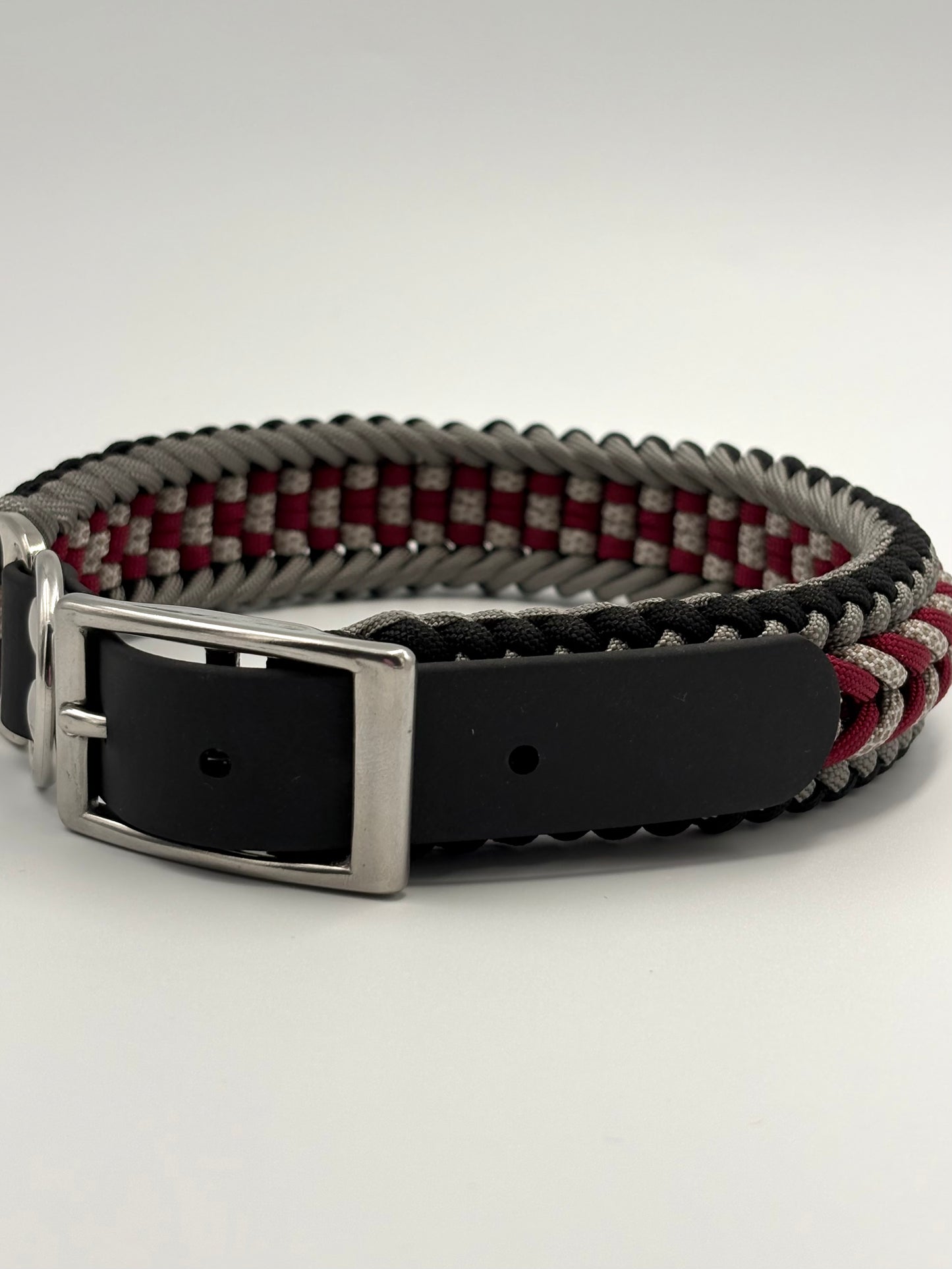 Handgefertigtes Paracord Hundehalsband Benno