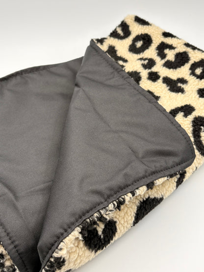 Kuscheldecke für Hunde aus Teddy-Stoff wasser & schmutzabweisend